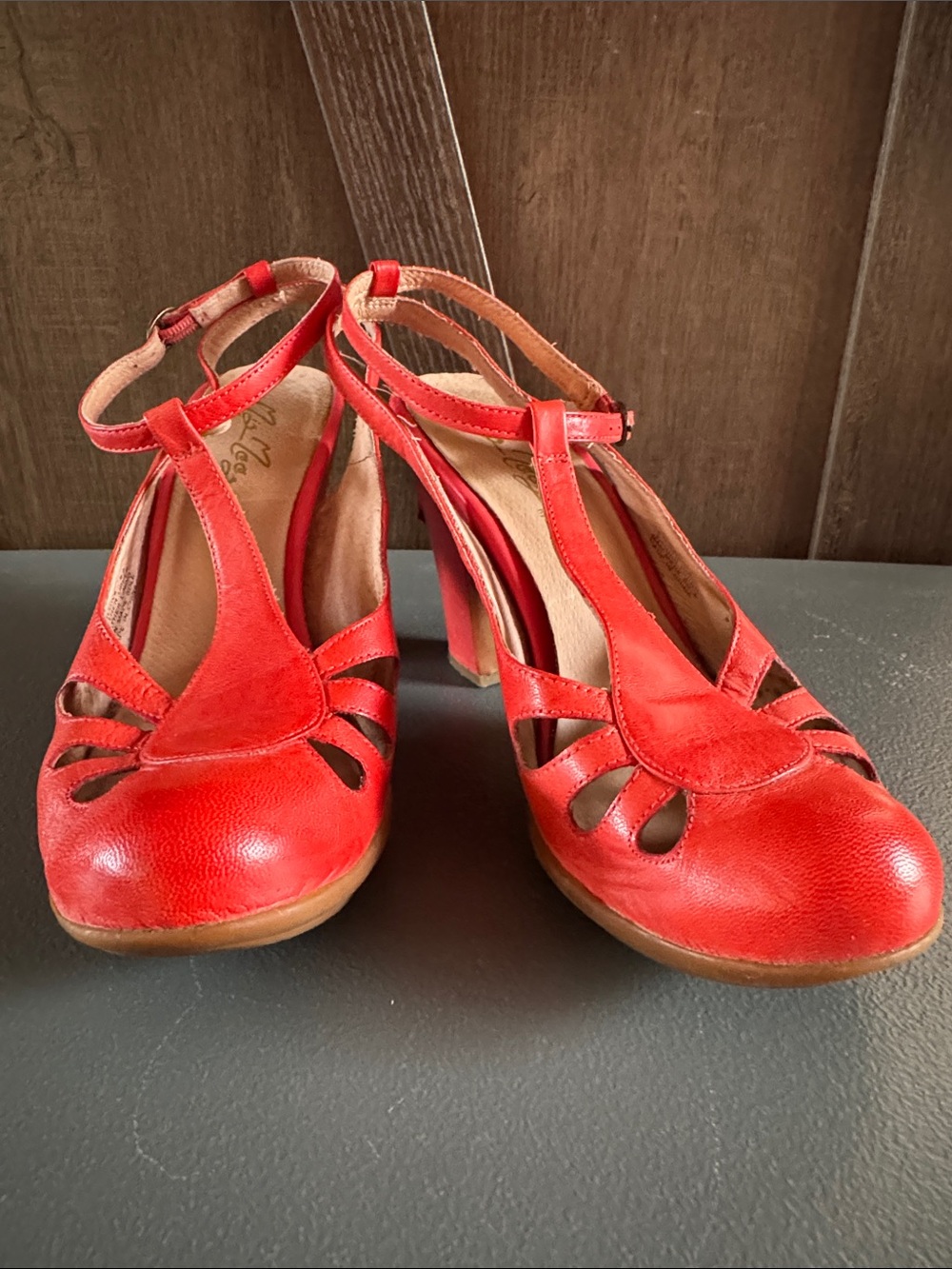 Miz Mooz Brick Red Leather T‑Strap Block Heels, size 8.5